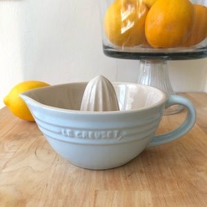 Le Creuset Citrus Juicer - Light Blue